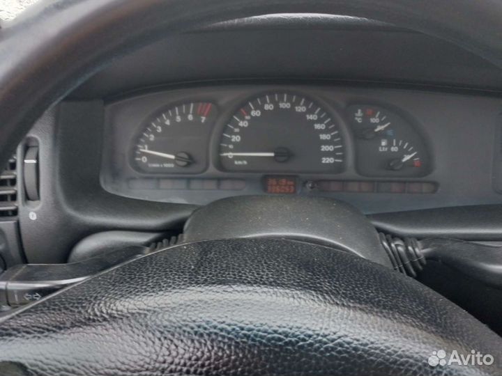 Opel Vectra 1.6 AT, 1998, 380 000 км