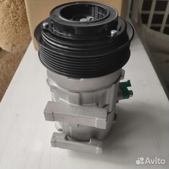 Компрессор кондиционера Hyundai grand starex