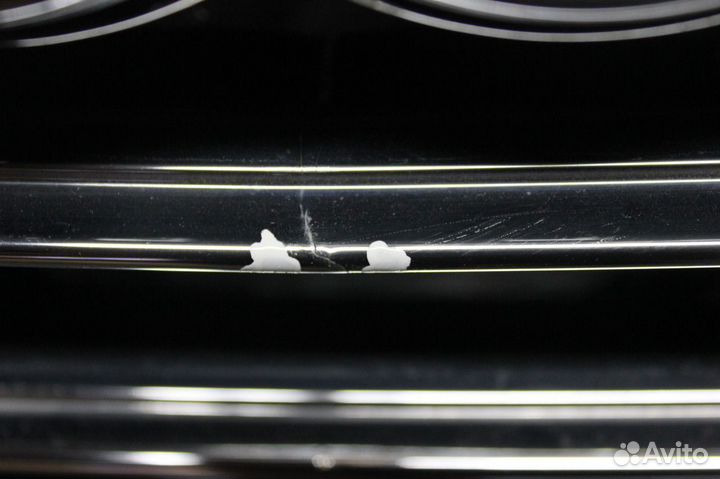 Решетка радиатора - Audi A8 4H