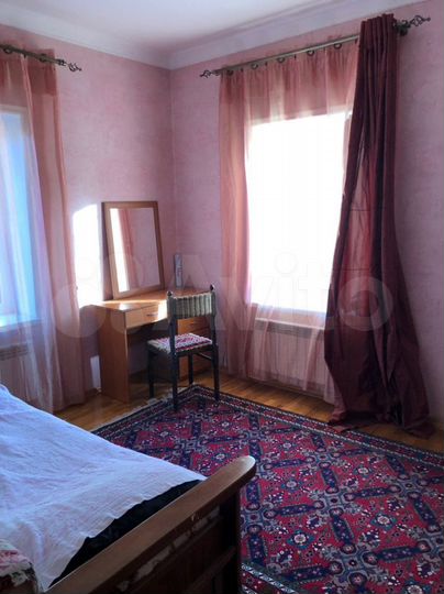 Дом 270 м² на участке 6,4 сот.