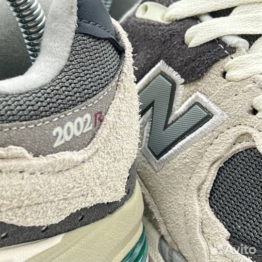 Кроссовки New Balance 2002R