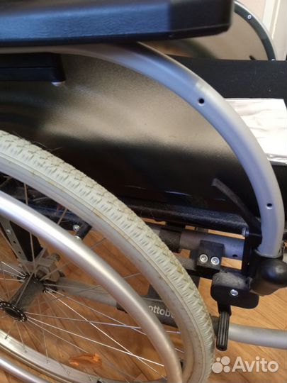 Кресло коляска для инвалидов