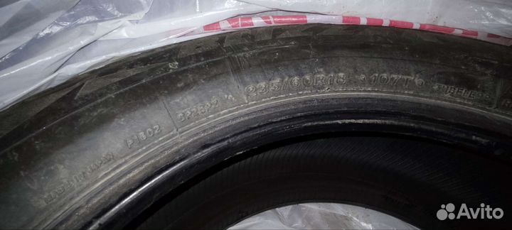 Bridgestone Blizzak Spike-02 SUV 235/60 R18 107T