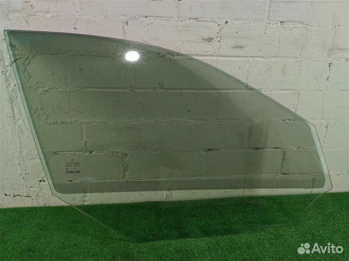 Стекло переднее правое Mercedes Benz E-class W212