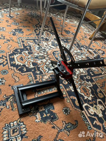 Кронштейн для телевизора поворотный на стену