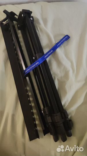 Мольберт металлический