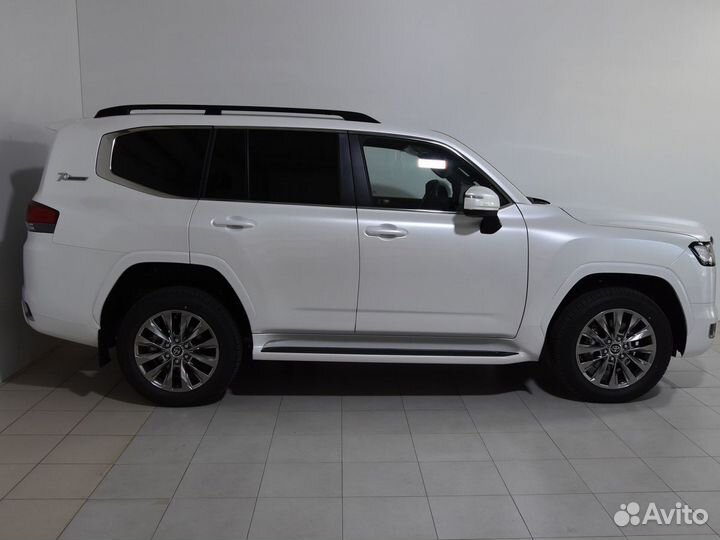 Toyota Land Cruiser 3.5 AT, 2022