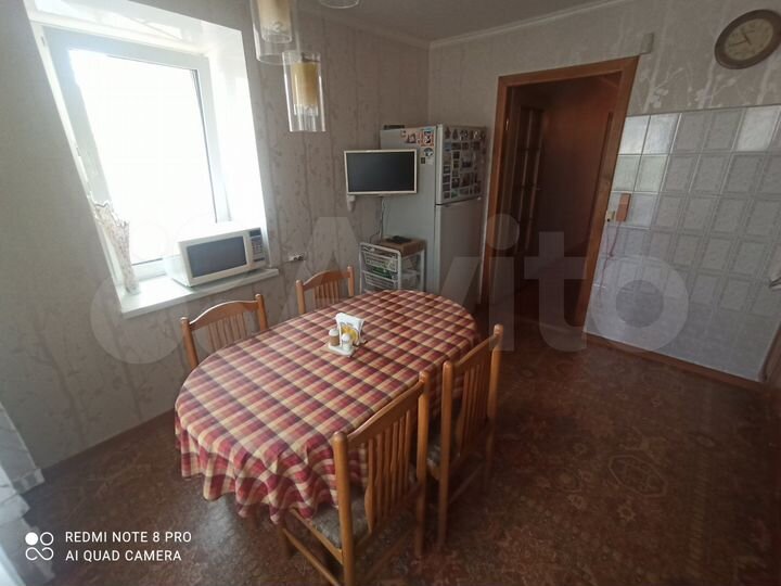 4-к. квартира, 119 м², 8/8 эт.