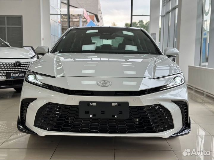 Toyota Camry 2.0 CVT, 2024