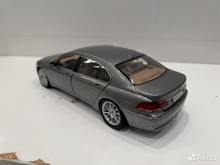 Модель 1 18 BMW E66 Kyosho