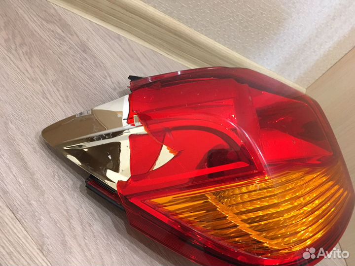 Mitsubishi asx фара задняя в крыло