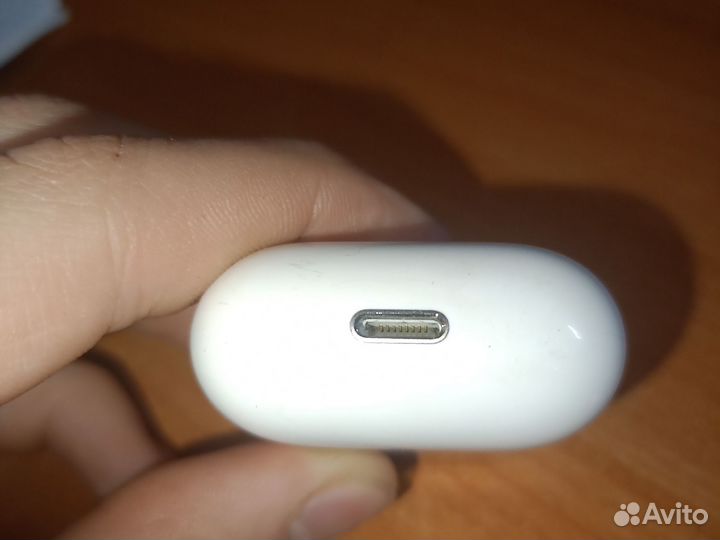 Коробочка для зарядки airpods