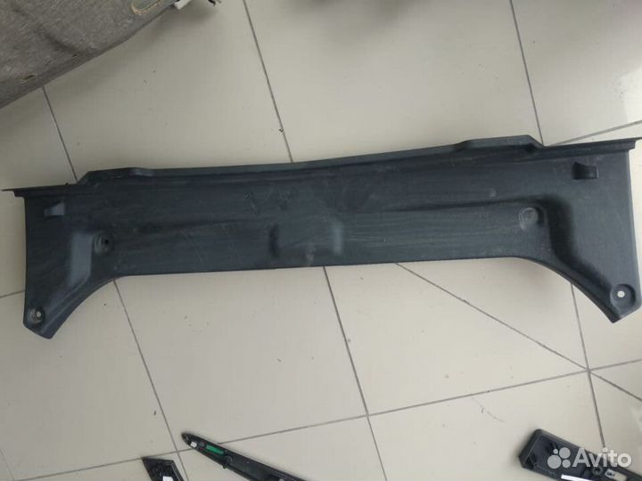 Обшивка багажника Toyota Camry