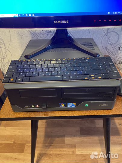 Офисный компьютер с монитором