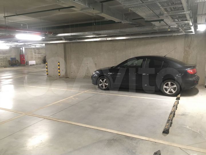 Машиноместо, 28 м²