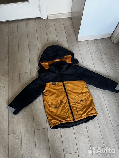 Куртка демисезонная на мальчика 140