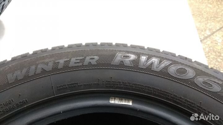 Hankook Winter RW06 215/60 R16C 103T