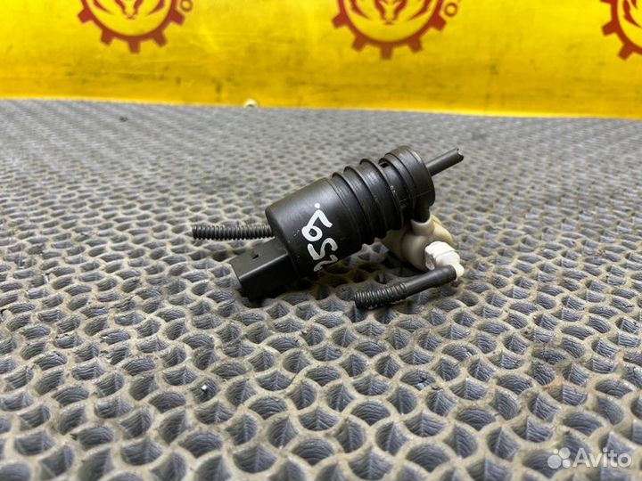 Моторчик омывателя стекла Volkswagen Touareg 7LA