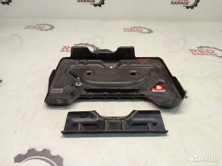 Крепление аккумулятора Mercedes-Benz E-Class W212