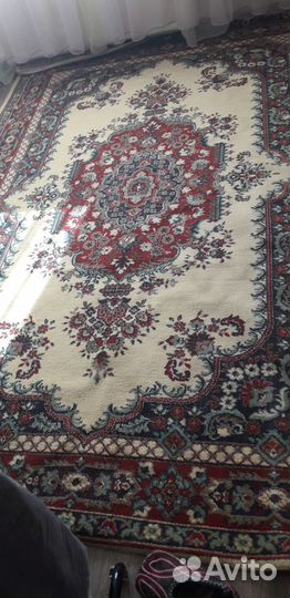 Ковер шерстяной