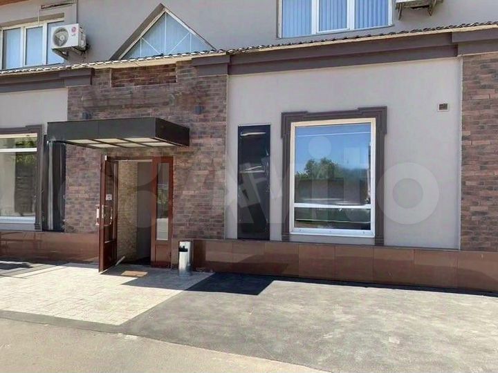 Здание, 930 м²