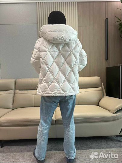 Пуховик Moncler