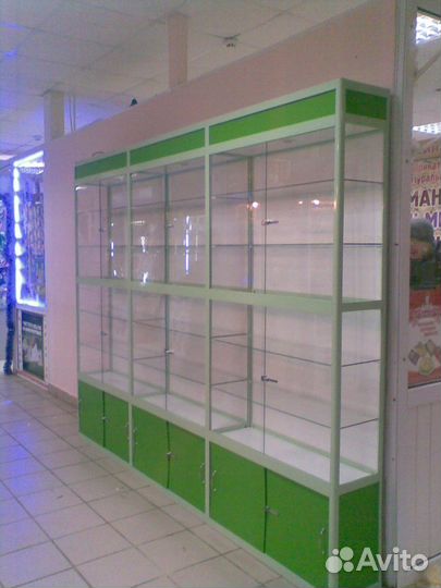 Витрина из алюминиевого профиля для магазина