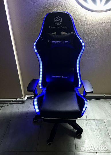 Компьютерное кресло светящиеся