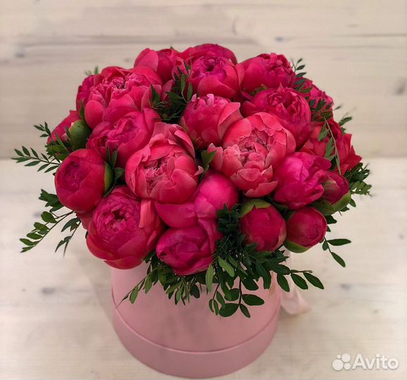 Пионы в коробке