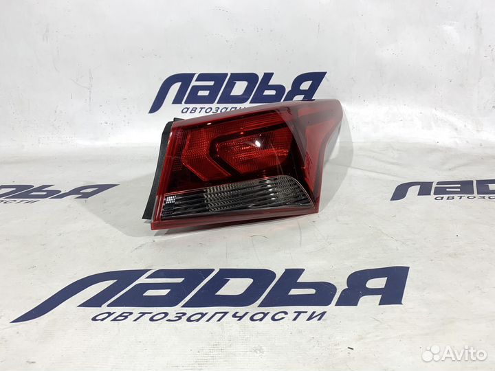 Фонарь Hyundai Solaris(17) внешний правый