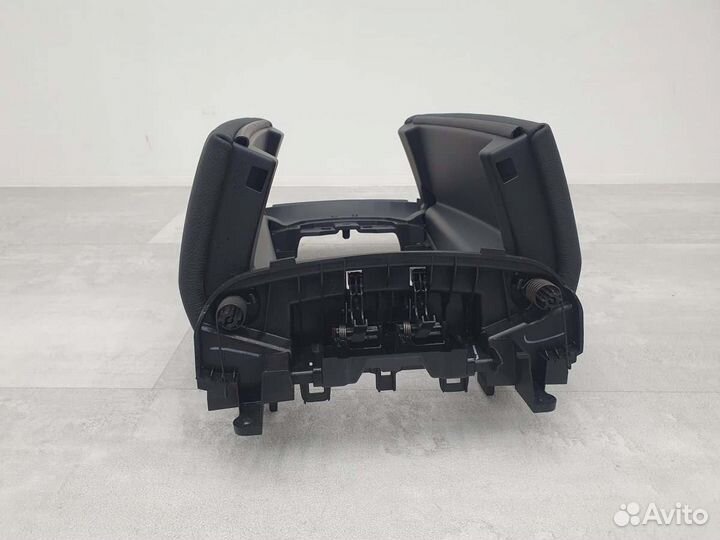 Подлокотник Bmw X5 G05 B57D30B 2022