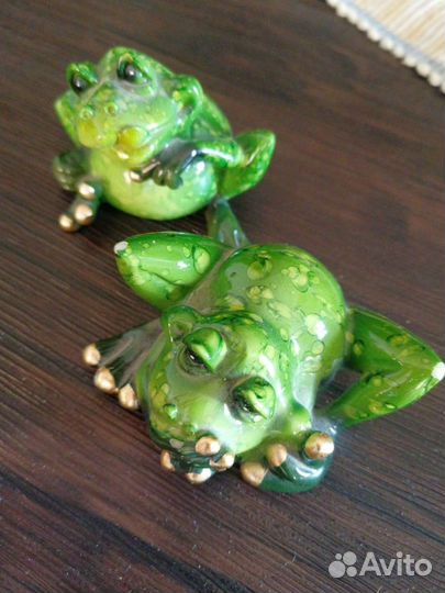Статуэтка лягушка