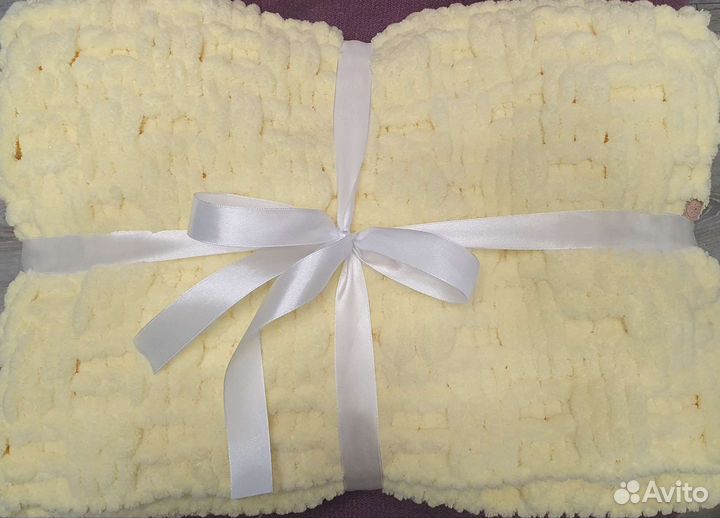 Подарок на выписку Вязанный плед детский