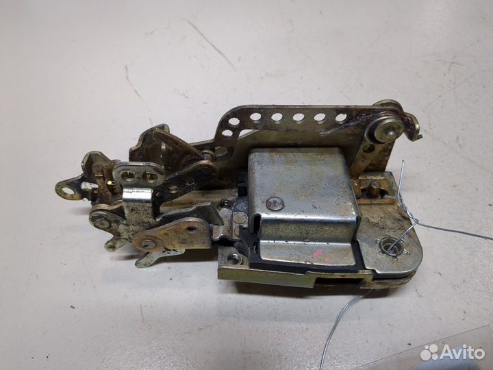 Замок двери Volkswagen Transporter 4, 2001