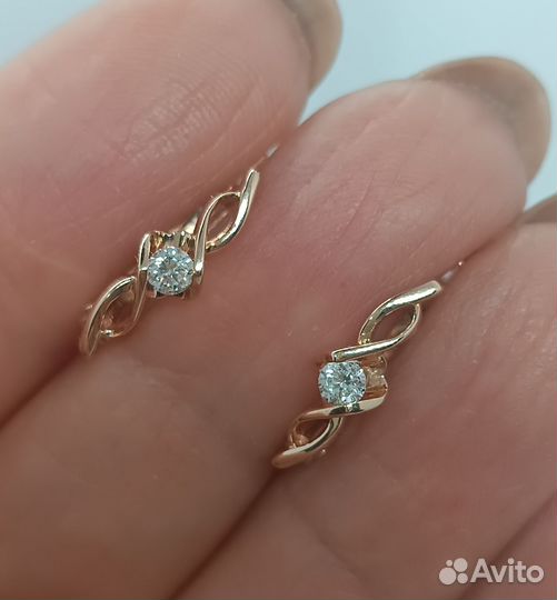 Золотые серьги с бриллиантами 0.16Ct