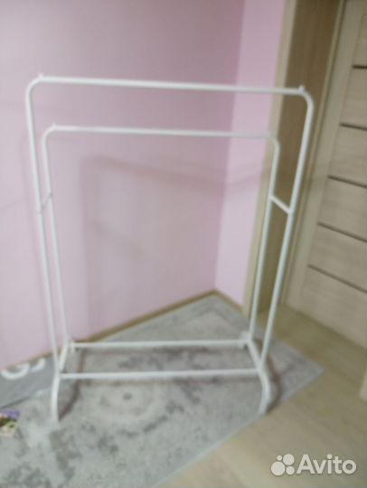 Вешалка для одежды напольная металлическая