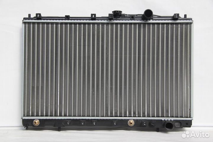 Радиатор охлаждения Mitsubishi Galant 7