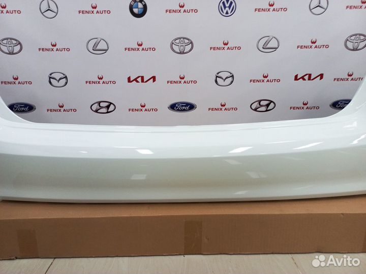 Задний бампер на Kia Rio 3 11-15 год Белый