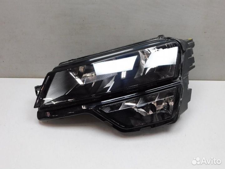 Фара левая Skoda Karoq