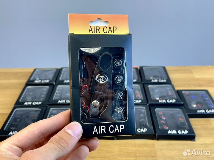 Брелок и колпачки на ниппель на любой автомобиль