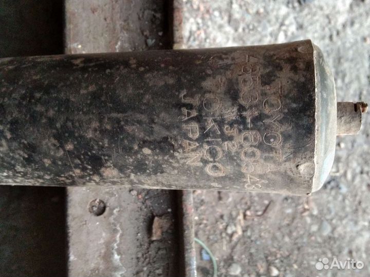 Амортизатор toyota Land cruiser 100