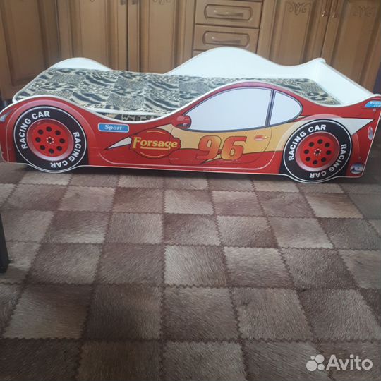 Детская кровать машина бу с матрасом