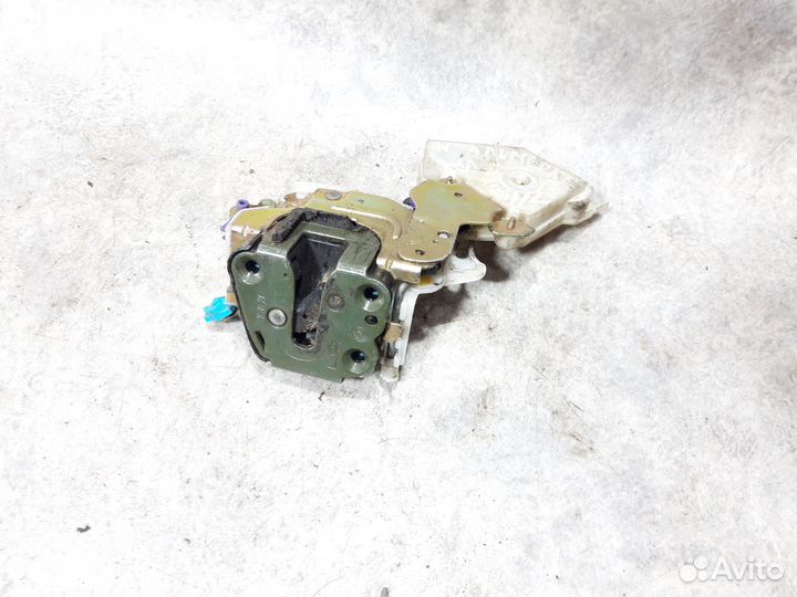 Замок передней левой двери Ниссан Альмера Классик