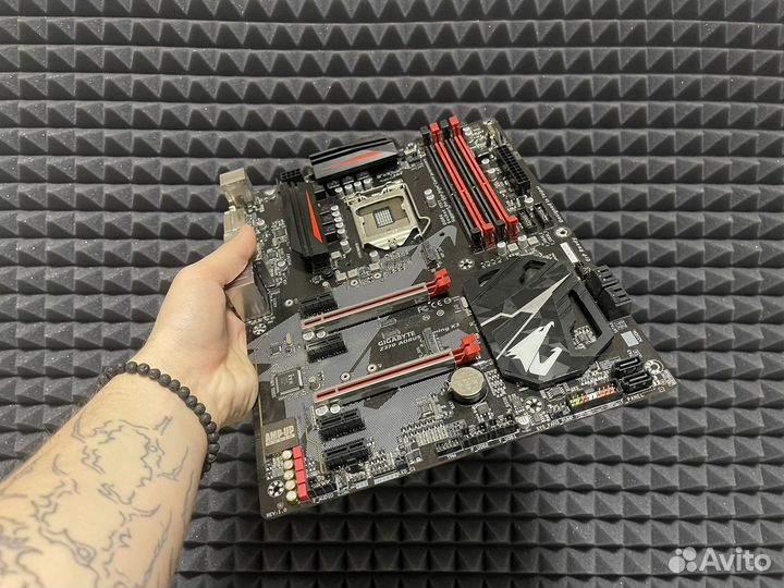 Материнская плата Gigabyte Aorus Z370 Gaming K3