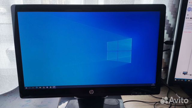 ЖК монитор 21.5