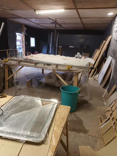 Гараж, > 30 м²