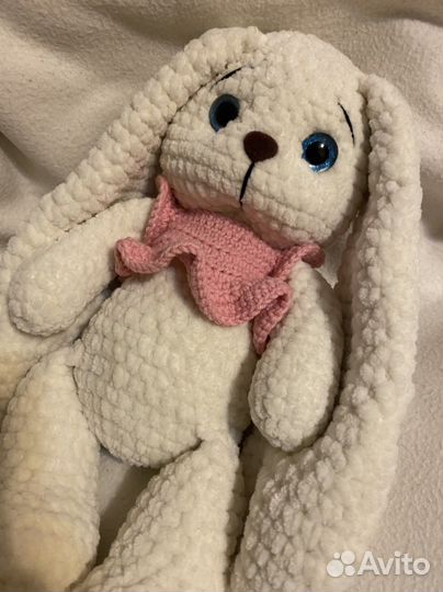 Вязаные игрушки зайка