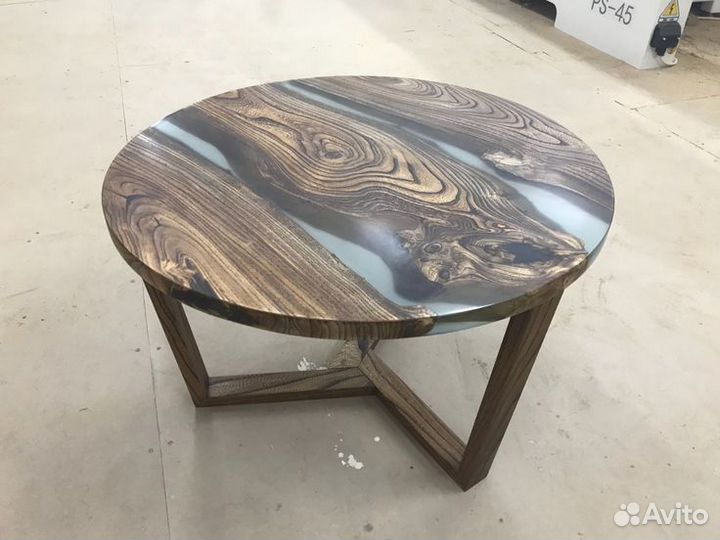Журнальный столик