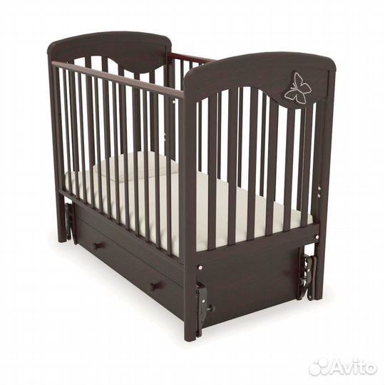 Кроватка для новорожденных с маятником