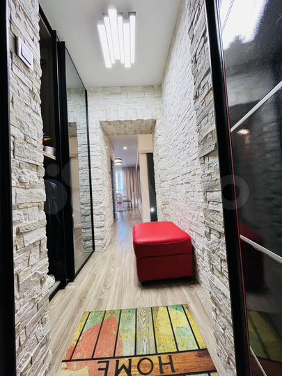 2-к. квартира, 82 м², 8/9 эт.